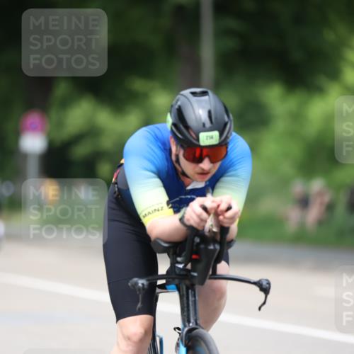 15.06.2025 - 7 Türme Triathlon Yannick Fuchs http://msf.ph/oto/7998201 15.06.2025 13:13:06 Radfahren 214, 233, 243, 276, 370, 414, 812 meine-sportfotos.de