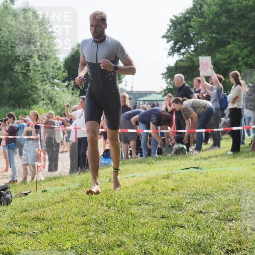 15.06.2025 - 27. Vierlanden-Triathlon KatJ http://msf.ph/oto/7998228 15.06.2025 09:56:05 Schwimmen 268, 277, 283, 285, 308, 310, 312, 322, 357 meine-sportfotos.de