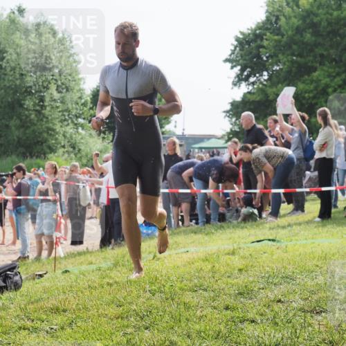 15.06.2025 - 27. Vierlanden-Triathlon KatJ http://msf.ph/oto/7998248 15.06.2025 09:56:05 Schwimmen 268, 277, 283, 285, 308, 310, 312, 322, 357 meine-sportfotos.de