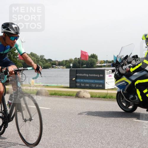 21.06.2025 - 27. Vierlanden-Triathlon H.Heesch http://msf.ph/oto/7998252 15.06.2025 11:35:49 Radfahren 70, 735, 903 meine-sportfotos.de