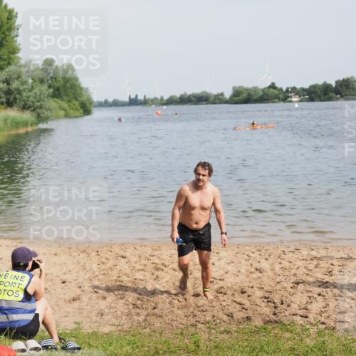 21.06.2025 - 27. Vierlanden-Triathlon MichiJ http://msf.ph/oto/7998256 15.06.2026 10:00:13 Schwimmen 290 meine-sportfotos.de