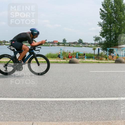 21.06.2025 - 27. Vierlanden-Triathlon H.Heesch http://msf.ph/oto/7998277 15.06.2025 12:30:18 Radfahren 772 meine-sportfotos.de