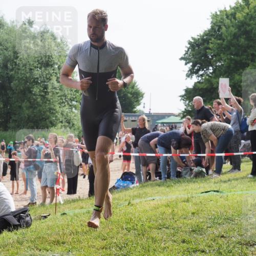 15.06.2025 - 27. Vierlanden-Triathlon KatJ http://msf.ph/oto/7998285 15.06.2025 09:56:05 Schwimmen 268, 277, 283, 285, 308, 310, 312, 322, 357 meine-sportfotos.de