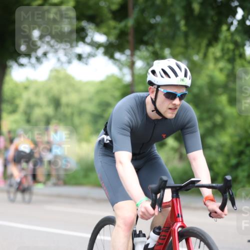 15.06.2025 - 7 Türme Triathlon Yannick Fuchs http://msf.ph/oto/7998296 15.06.2025 12:19:16 Radfahren 241, 325 meine-sportfotos.de