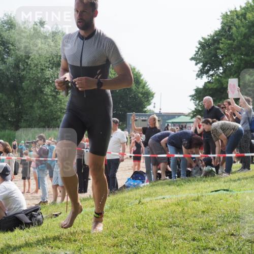 15.06.2025 - 27. Vierlanden-Triathlon KatJ http://msf.ph/oto/7998314 15.06.2025 09:56:05 Schwimmen 268, 277, 283, 285, 308, 310, 312, 322, 357 meine-sportfotos.de