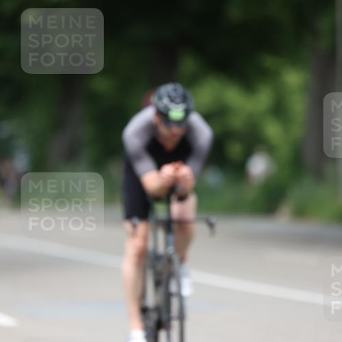 15.06.2025 - 7 Türme Triathlon Yannick Fuchs http://msf.ph/oto/7998350 15.06.2025 13:13:12 Radfahren 233, 243, 276, 370, 414, 496, 517, 711, 1041 meine-sportfotos.de