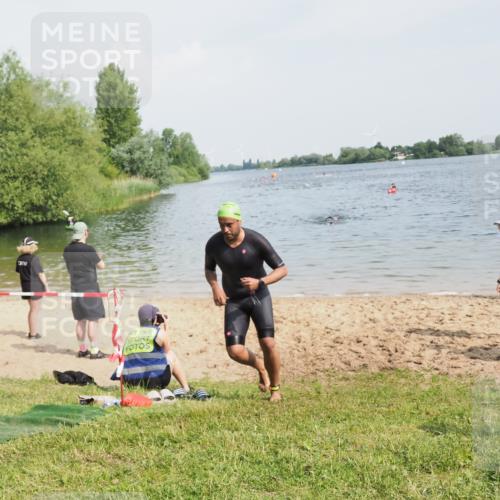 21.06.2025 - 27. Vierlanden-Triathlon MichiJ http://msf.ph/oto/7998354 15.06.2026 10:02:18 Schwimmen 317 meine-sportfotos.de