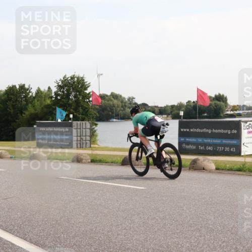 15.06.2025 - 27. Vierlanden-Triathlon H.Heesch http://msf.ph/oto/7998358 15.06.2025 09:48:41 Radfahren 30, 159, 247 meine-sportfotos.de