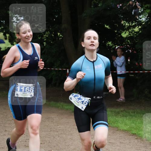 21.06.2025 - 27. Vierlanden-Triathlon Lena Gebhardt http://msf.ph/oto/7998365 15.06.2025 13:56:36 Laufen 202, 1168, 1226, 2025, 4, 4 meine-sportfotos.de
