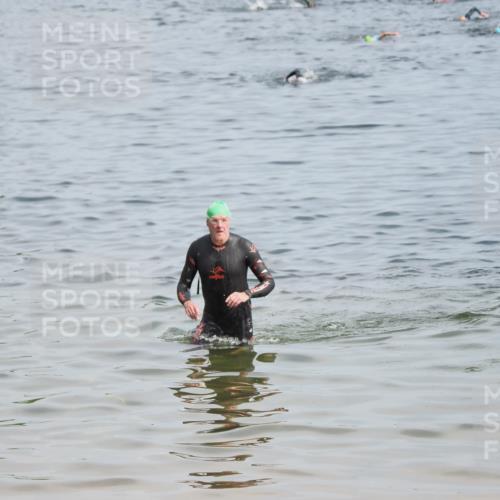 21.06.2025 - 27. Vierlanden-Triathlon MichiJ http://msf.ph/oto/7998375 15.06.2026 10:02:31 Schwimmen  meine-sportfotos.de