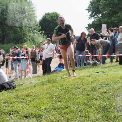 15.06.2025 - 27. Vierlanden-Triathlon KatJ http://msf.ph/oto/7998392 15.06.2025 09:56:08 Schwimmen 268, 277, 285, 310, 312, 349, 357 meine-sportfotos.de