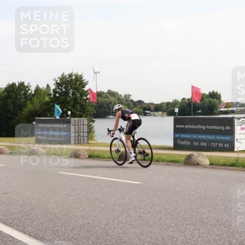 15.06.2025 - 27. Vierlanden-Triathlon H.Heesch http://msf.ph/oto/7998401 15.06.2025 09:49:13 Radfahren  meine-sportfotos.de