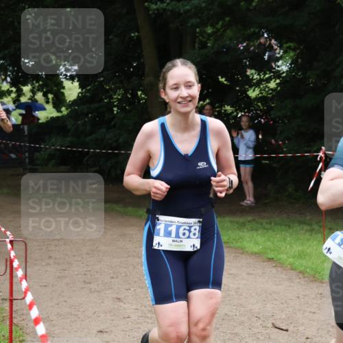 21.06.2025 - 27. Vierlanden-Triathlon Lena Gebhardt http://msf.ph/oto/7998403 15.06.2025 13:56:37 Laufen 202, 1168 meine-sportfotos.de