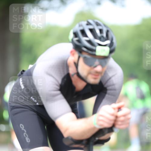 15.06.2025 - 7 Türme Triathlon Yannick Fuchs http://msf.ph/oto/7998410 15.06.2025 13:13:12 Radfahren 233, 243, 276, 370, 414, 496, 517, 711, 1041 meine-sportfotos.de