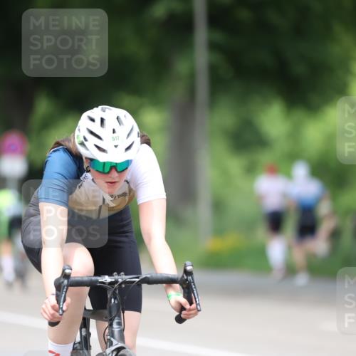 15.06.2025 - 7 Türme Triathlon Yannick Fuchs http://msf.ph/oto/7998440 15.06.2025 13:13:14 Radfahren 233, 243, 276, 304, 370, 381, 496, 517, 547, 711, 1041 meine-sportfotos.de