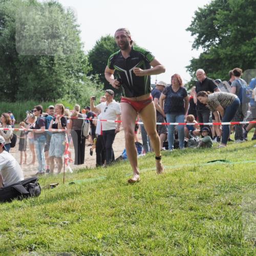 15.06.2025 - 27. Vierlanden-Triathlon KatJ http://msf.ph/oto/7998443 15.06.2025 09:56:08 Schwimmen 268, 277, 285, 310, 312, 349, 357 meine-sportfotos.de
