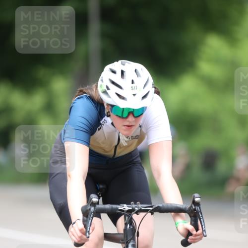 15.06.2025 - 7 Türme Triathlon Yannick Fuchs http://msf.ph/oto/7998450 15.06.2025 13:13:15 Radfahren 276, 304, 370, 381, 496, 517, 547, 711, 841, 1041 meine-sportfotos.de