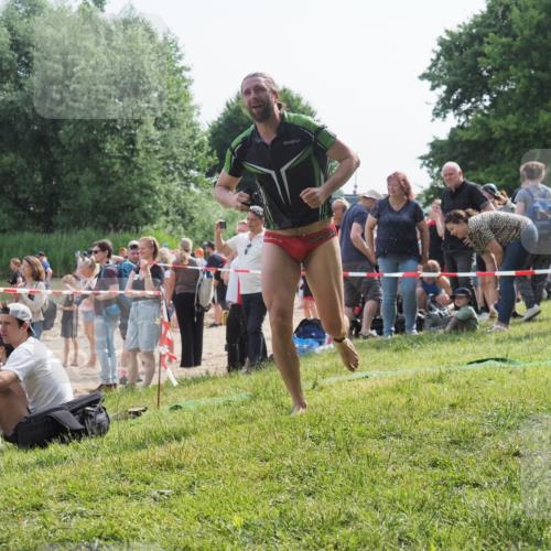 15.06.2025 - 27. Vierlanden-Triathlon KatJ http://msf.ph/oto/7998463 15.06.2025 09:56:08 Schwimmen 268, 277, 285, 310, 312, 349, 357 meine-sportfotos.de