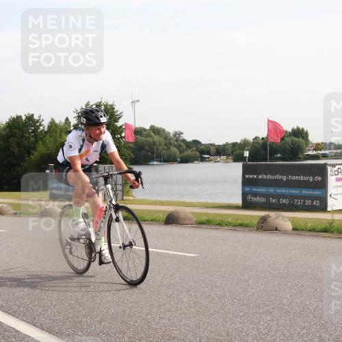 15.06.2025 - 27. Vierlanden-Triathlon H.Heesch http://msf.ph/oto/7998474 15.06.2025 09:50:11 Radfahren 209 meine-sportfotos.de