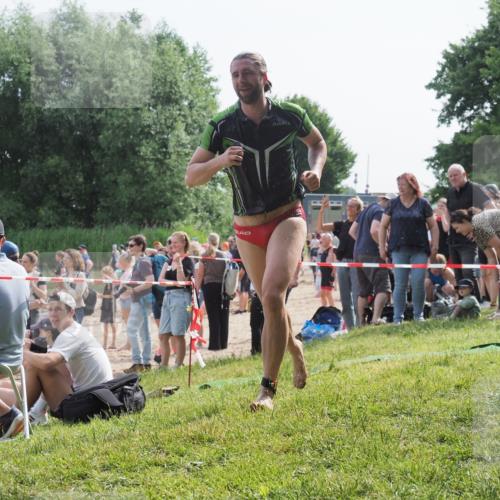 15.06.2025 - 27. Vierlanden-Triathlon KatJ http://msf.ph/oto/7998506 15.06.2025 09:56:09 Schwimmen 268, 277, 285, 310, 312, 349, 357 meine-sportfotos.de