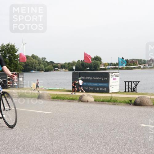 21.06.2025 - 27. Vierlanden-Triathlon H.Heesch http://msf.ph/oto/7998531 15.06.2025 11:36:55 Radfahren 123, 688 meine-sportfotos.de