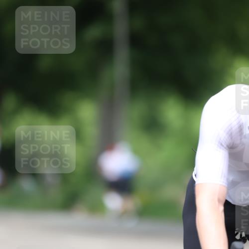 15.06.2025 - 7 Türme Triathlon Yannick Fuchs http://msf.ph/oto/7998534 15.06.2025 13:13:16 Radfahren 276, 304, 381, 496, 517, 547, 711, 841, 1041 meine-sportfotos.de