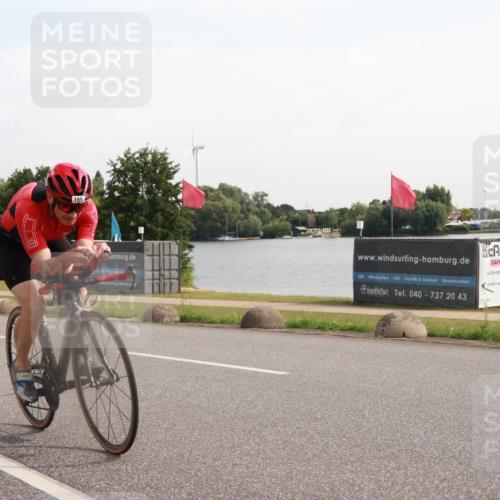 15.06.2025 - 27. Vierlanden-Triathlon H.Heesch http://msf.ph/oto/7998535 15.06.2025 09:51:01 Radfahren 20, 35, 165, 210 meine-sportfotos.de