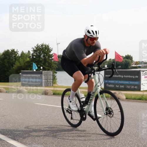 15.06.2025 - 27. Vierlanden-Triathlon H.Heesch http://msf.ph/oto/7998543 15.06.2025 09:51:13 Radfahren 75 meine-sportfotos.de