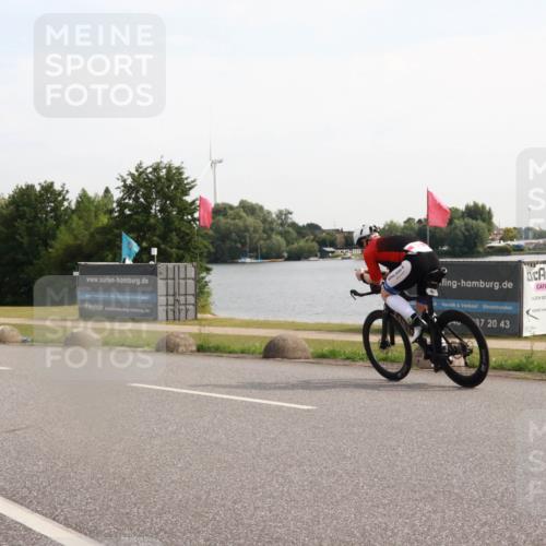 15.06.2025 - 27. Vierlanden-Triathlon H.Heesch http://msf.ph/oto/7998561 15.06.2025 09:51:52 Radfahren 85, 120, 176 meine-sportfotos.de