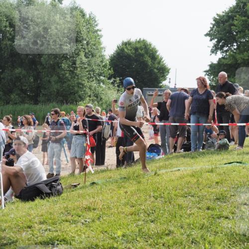 15.06.2025 - 27. Vierlanden-Triathlon KatJ http://msf.ph/oto/7998564 15.06.2025 09:56:09 Schwimmen 268, 277, 285, 310, 312, 349, 357 meine-sportfotos.de