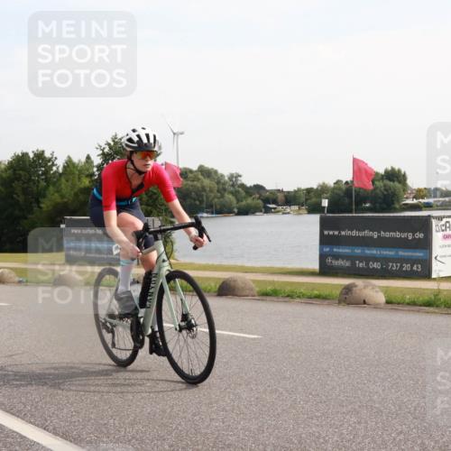 15.06.2025 - 27. Vierlanden-Triathlon H.Heesch http://msf.ph/oto/7998576 15.06.2025 09:51:57 Radfahren 69, 85, 120, 176, 205 meine-sportfotos.de