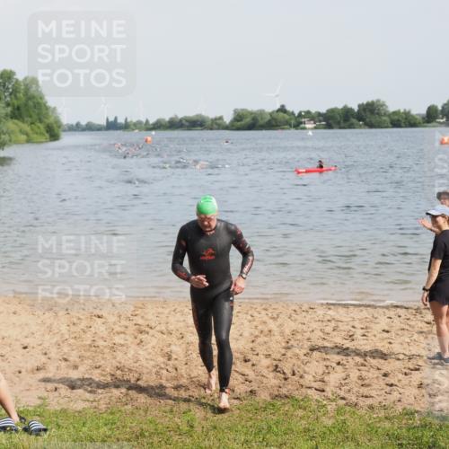 21.06.2025 - 27. Vierlanden-Triathlon MichiJ http://msf.ph/oto/7998595 15.06.2026 10:02:42 Schwimmen 397, 405 meine-sportfotos.de