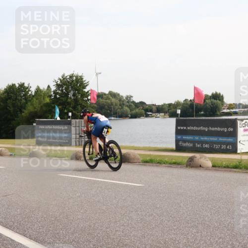15.06.2025 - 27. Vierlanden-Triathlon H.Heesch http://msf.ph/oto/7998597 15.06.2025 09:52:16 Radfahren 226 meine-sportfotos.de