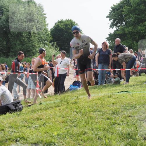 15.06.2025 - 27. Vierlanden-Triathlon KatJ http://msf.ph/oto/7998599 15.06.2025 09:56:10 Schwimmen 268, 277, 285, 310, 312, 315, 349, 357 meine-sportfotos.de
