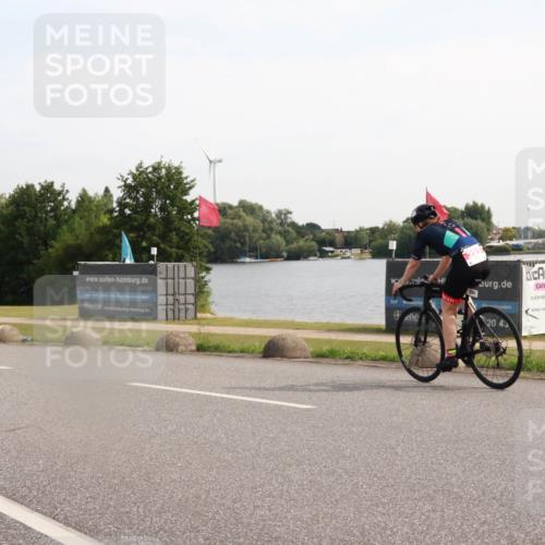 15.06.2025 - 27. Vierlanden-Triathlon H.Heesch http://msf.ph/oto/7998622 15.06.2025 09:52:23 Radfahren 51, 214, 223, 226, 231, 251 meine-sportfotos.de