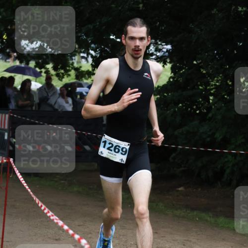21.06.2025 - 27. Vierlanden-Triathlon Lena Gebhardt http://msf.ph/oto/7998628 15.06.2025 13:57:11 Laufen 2025, 1269 meine-sportfotos.de