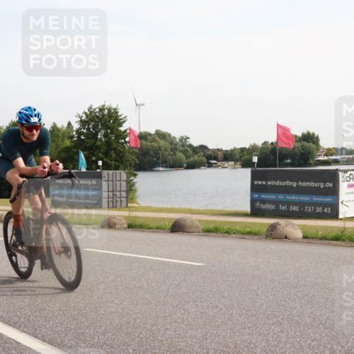 15.06.2025 - 27. Vierlanden-Triathlon H.Heesch http://msf.ph/oto/7998642 15.06.2025 09:52:38 Radfahren 21, 182 meine-sportfotos.de