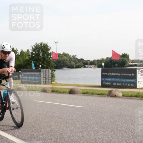 15.06.2025 - 27. Vierlanden-Triathlon H.Heesch http://msf.ph/oto/7998663 15.06.2025 09:53:00 Radfahren 88 meine-sportfotos.de