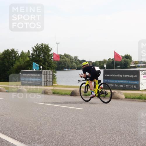 15.06.2025 - 27. Vierlanden-Triathlon H.Heesch http://msf.ph/oto/7998674 15.06.2025 09:53:15 Radfahren 222 meine-sportfotos.de