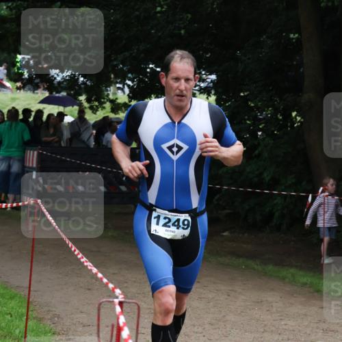 21.06.2025 - 27. Vierlanden-Triathlon Lena Gebhardt http://msf.ph/oto/7998676 15.06.2025 13:57:38 Laufen 2025, 1249 meine-sportfotos.de
