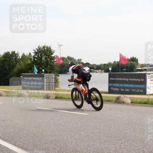 15.06.2025 - 27. Vierlanden-Triathlon H.Heesch http://msf.ph/oto/7998725 15.06.2025 09:54:24 Radfahren 30, 64, 73, 94, 128, 248 meine-sportfotos.de