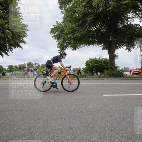 15.06.2025 - 7 Türme Triathlon Yannick Fuchs http://msf.ph/oto/7998738 15.06.2025 14:02:25 Radfahren 803 meine-sportfotos.de