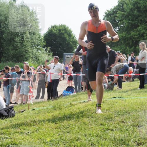 15.06.2025 - 27. Vierlanden-Triathlon KatJ http://msf.ph/oto/7998777 15.06.2025 09:56:12 Schwimmen 268, 277, 285, 312, 315, 349, 357 meine-sportfotos.de