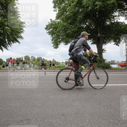 15.06.2025 - 7 Türme Triathlon Yannick Fuchs http://msf.ph/oto/7998786 15.06.2025 14:03:56 Radfahren  meine-sportfotos.de