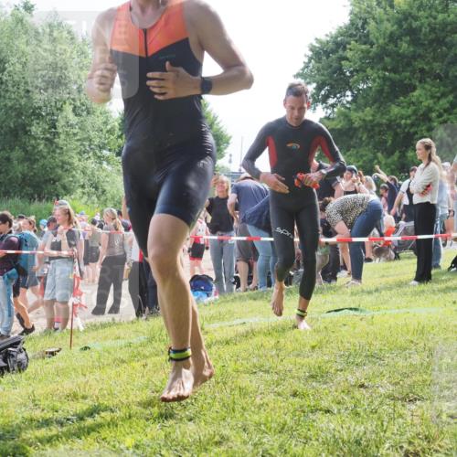 15.06.2025 - 27. Vierlanden-Triathlon KatJ http://msf.ph/oto/7998800 15.06.2025 09:56:13 Schwimmen 268, 277, 285, 314, 315, 349, 357 meine-sportfotos.de
