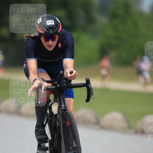 21.06.2025 - 27. Vierlanden-Triathlon H.Heesch http://msf.ph/oto/7998805 15.06.2025 12:29:32 Radfahren 928 meine-sportfotos.de