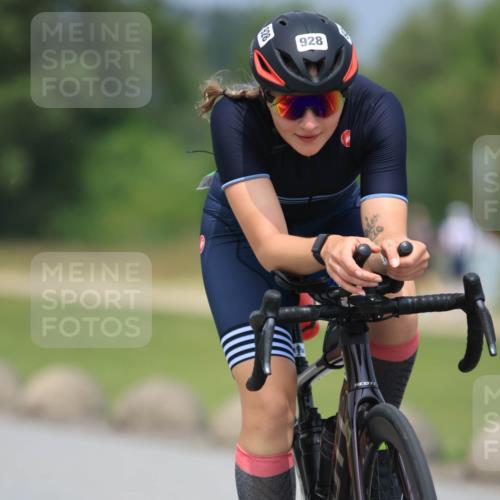 21.06.2025 - 27. Vierlanden-Triathlon H.Heesch http://msf.ph/oto/7998845 15.06.2025 12:29:32 Radfahren 928 meine-sportfotos.de