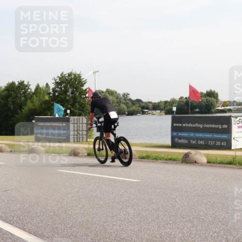 15.06.2025 - 27. Vierlanden-Triathlon H.Heesch http://msf.ph/oto/7998862 15.06.2025 09:57:43 Radfahren 176 meine-sportfotos.de