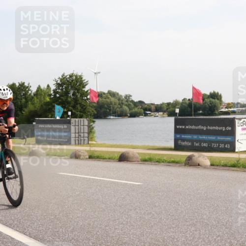 15.06.2025 - 27. Vierlanden-Triathlon H.Heesch http://msf.ph/oto/7998872 15.06.2025 09:58:10 Radfahren 228 meine-sportfotos.de