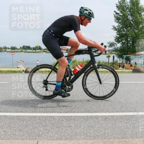 21.06.2025 - 27. Vierlanden-Triathlon H.Heesch http://msf.ph/oto/7998884 15.06.2025 12:31:42 Radfahren 785, 1000, 1001, 1002, 1003 meine-sportfotos.de